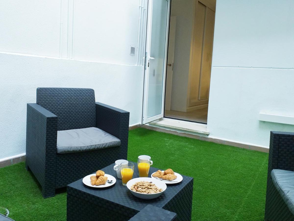 Dl Patio Malaga Apartment Exterior photo